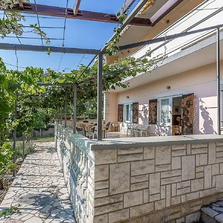 Ferienwohnung Mit Terrasse, Garten, Bbq * Medulin